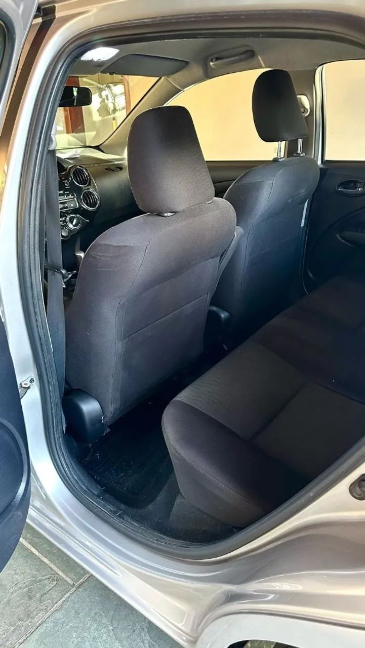 Toyota Etios 1.5 xs 16v Flex 5p Automático  - Foto 4