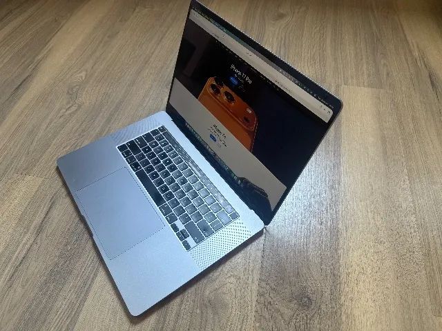 MacBook Pro 2019 16,1 | I9 8-core | 32Gb RAM | 2Tb SSD | Touch Bar