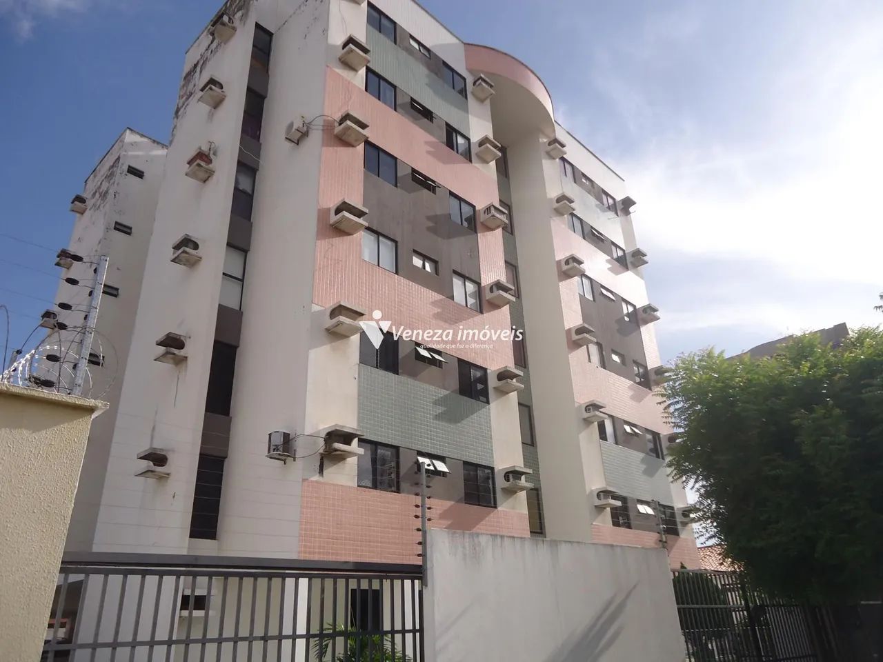 Apartamento no Edifício Premiere para Venda