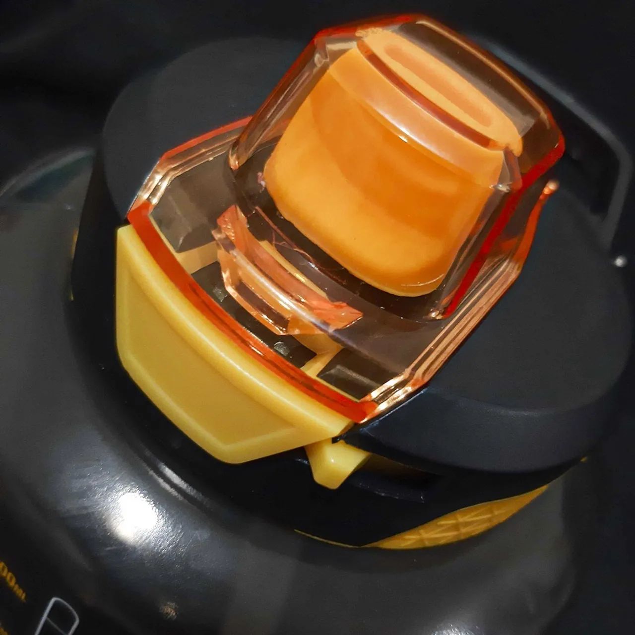 Produto NOVO - Garrafa de Água Fitness com design moderno e prático - Foto 3