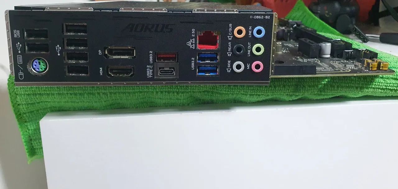 KIT Processador Intel Core i5 10400F e B560M Aorus ELITE - Foto 3
