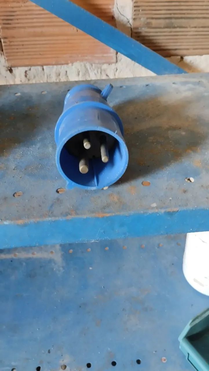 Tomada 64529719803907121