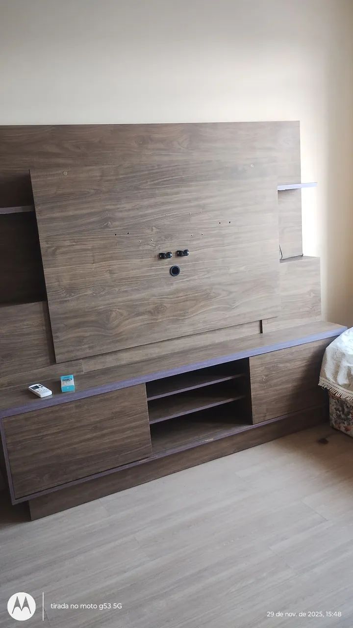 Raque com painel para sala de TV 64573990193282120