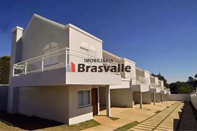 Sobrado à venda em Country, Cascavel-PR