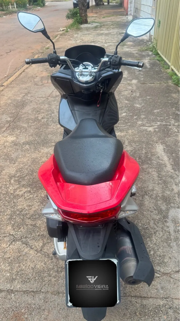 Moto em ótimo estado de conservação.