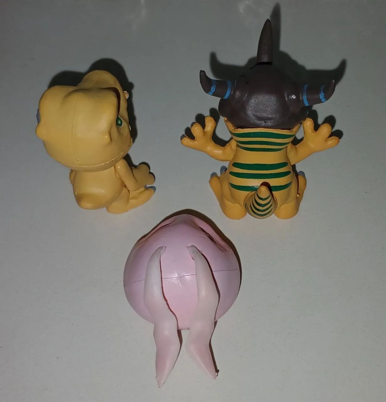 LOTE 3 BONECOS ACTION FIGURES MINIATURAS DIGIMON KOROMON AGUMON GREYMON - Foto 2