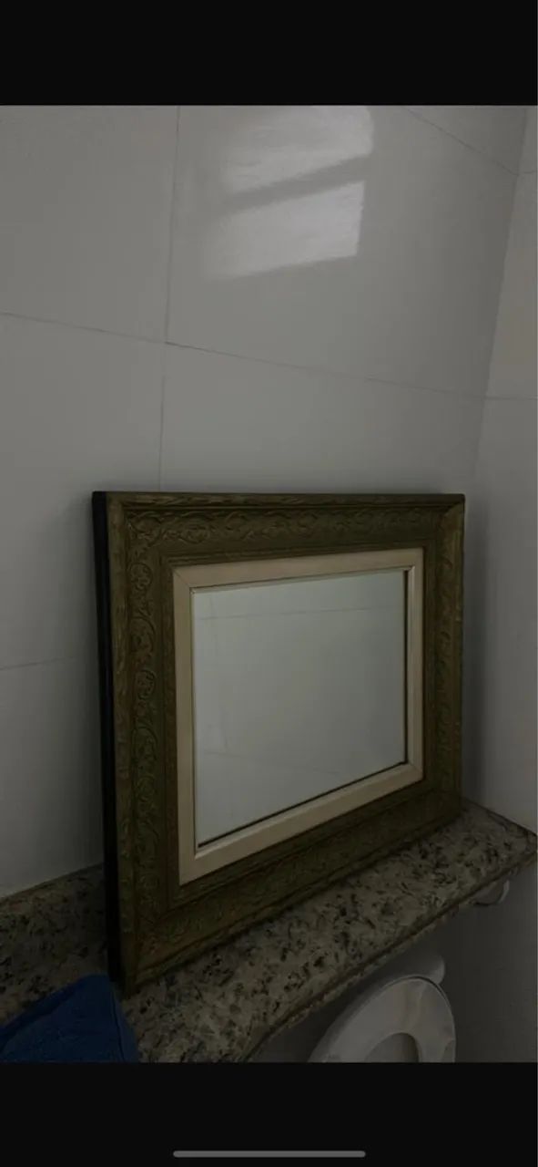 Espelho dourado 