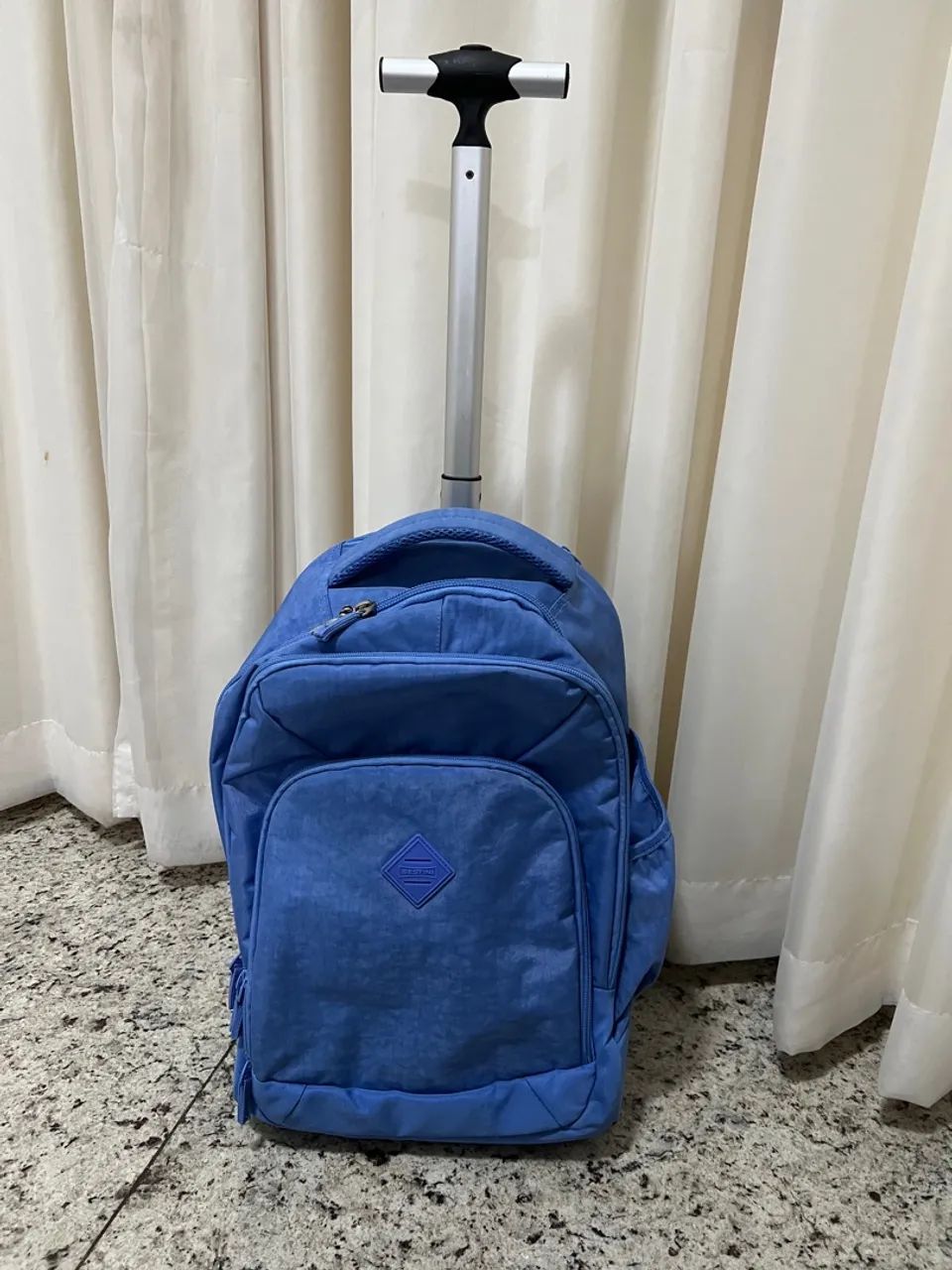 Mochila de rodinha azul/lavanda - Foto 2