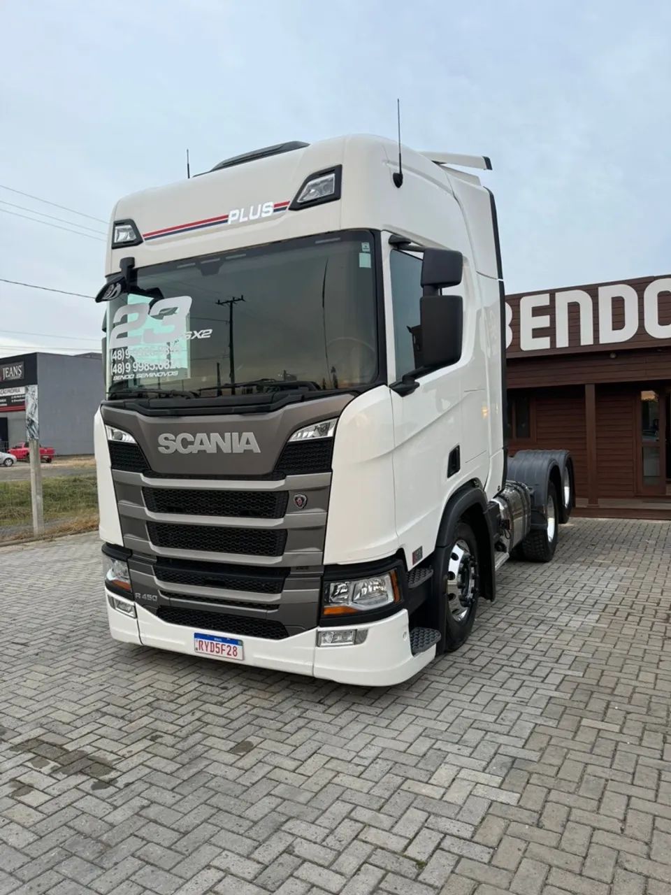 R450 Plus 6x2 Teto Alto impecável 
