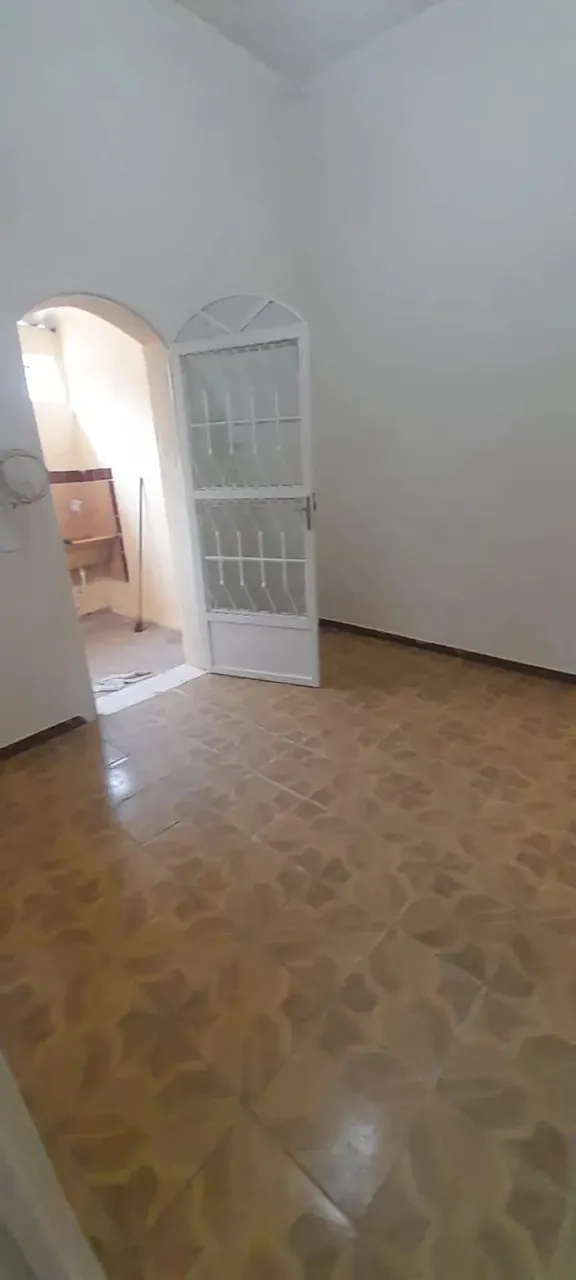 IVS IMOBILIARIA ALUGA CASA DE 1 QUARTO EM BANGU