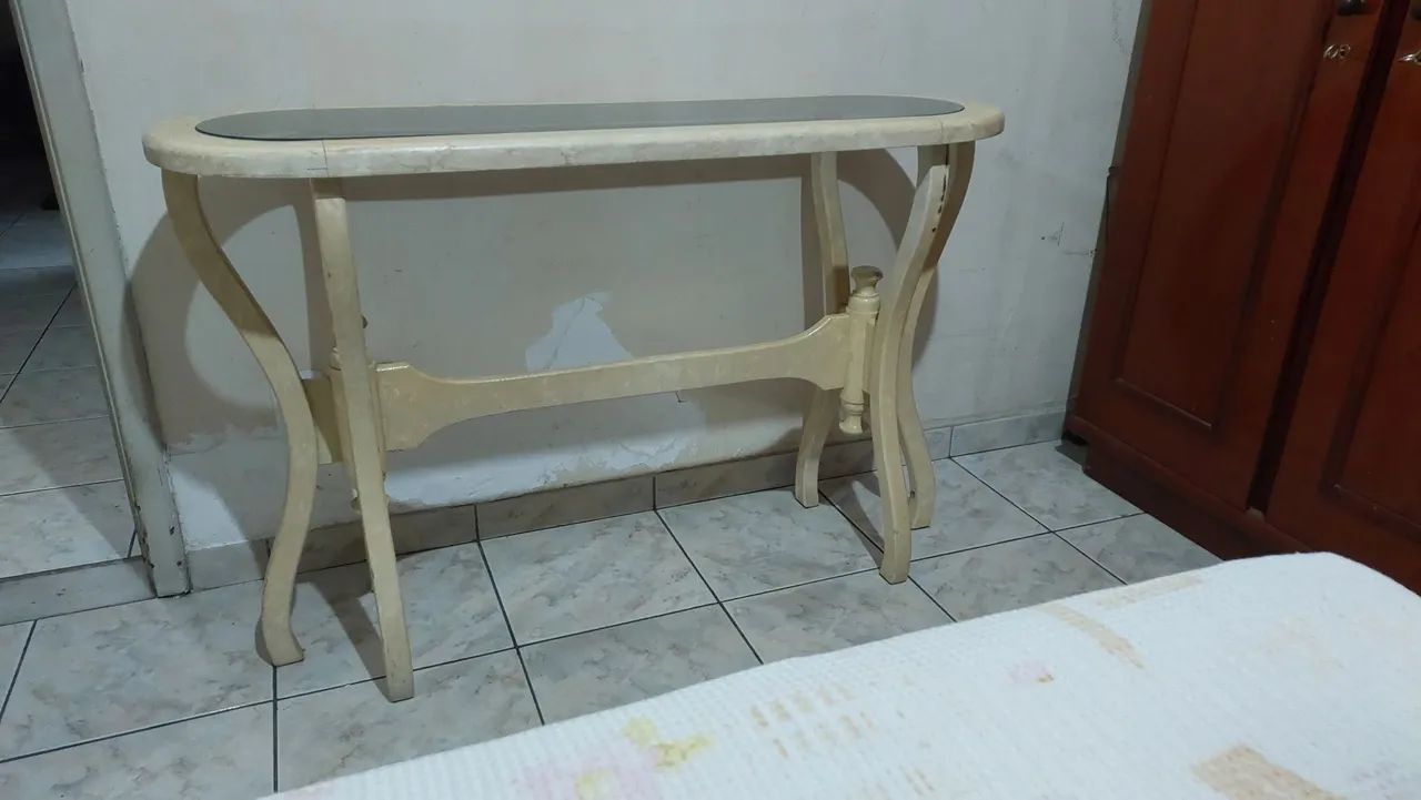 Conjunto de Mesa e Cadeiras com aparador em madeira - Foto 5