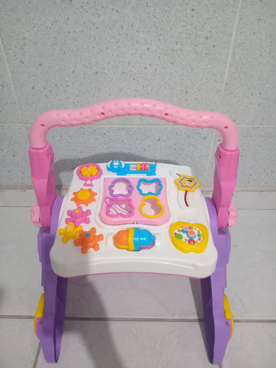 Andador didático.64298938254081122