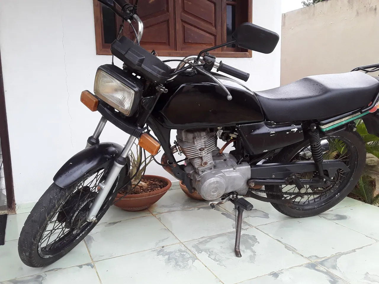 Vendo    moto  CG 