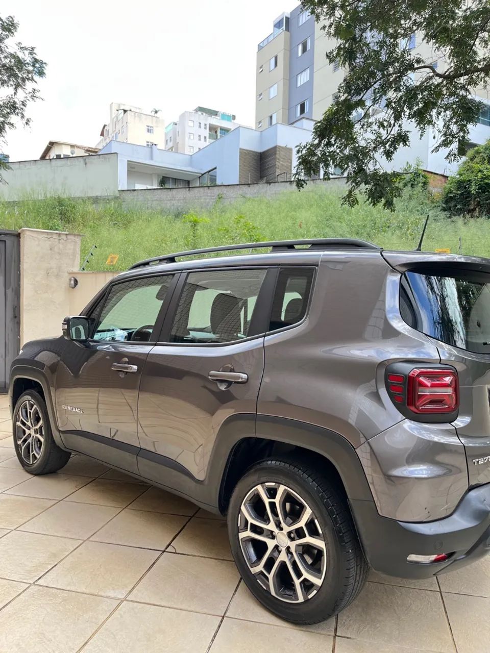 Jeep Renegade 2022 Longitude (Sem retoque)  - Foto 4