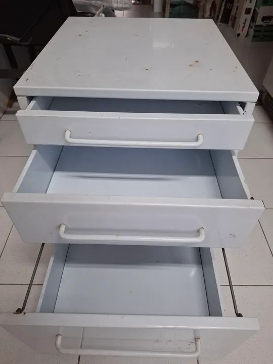 Gaveteiro de aço 3 gavetas com chave - Foto 2