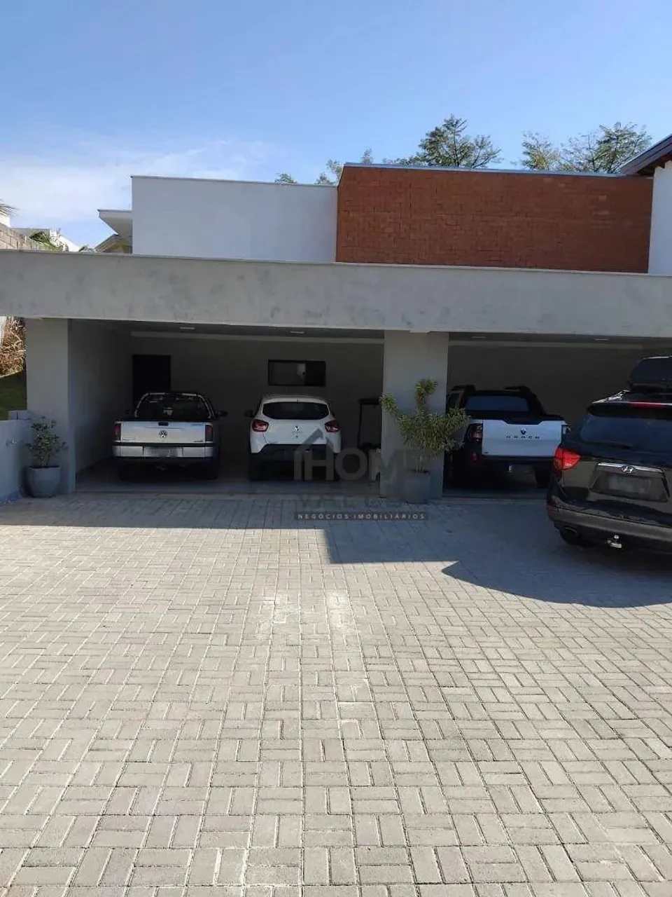 Casa com 3 dormitórios à venda, 390 m² por R$ 2.900.000,00 - Condomínio Moinho de Vento -