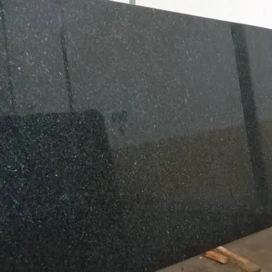 Chapas de granito verde Ubatuba e pérola 