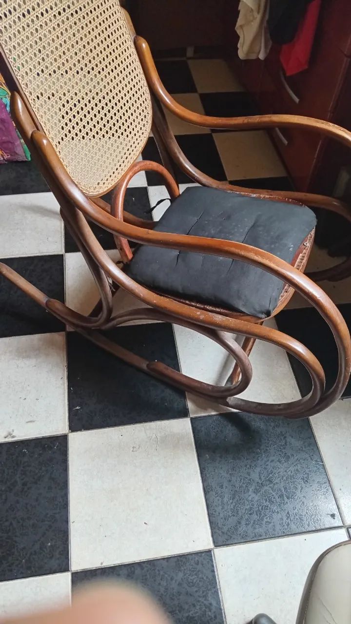Cadeira de Balanço Austríaca Estilo Thonet - Foto 2