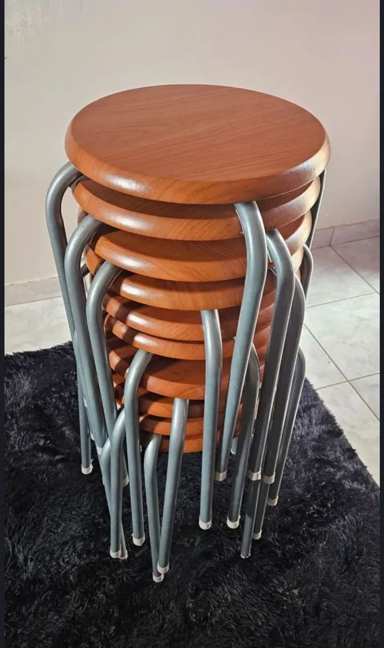 KIT de BANQUETAS EMPILHÁVEIS - PRÁTICA E RESISTENTE! - Foto 3