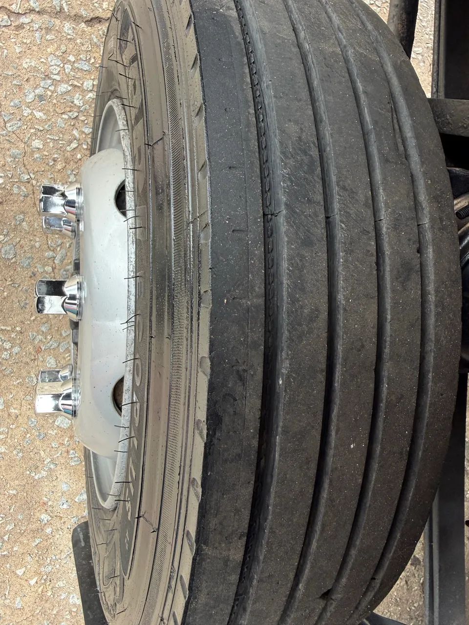 815 CARROCERIA E MÓDULO PARA 8 PASSAGEIROS - Foto 5