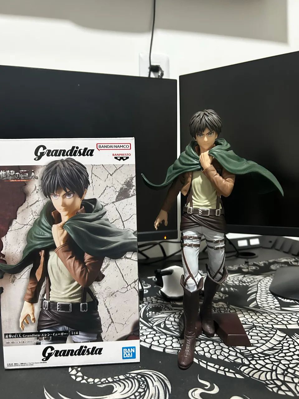 Action figure Eren 