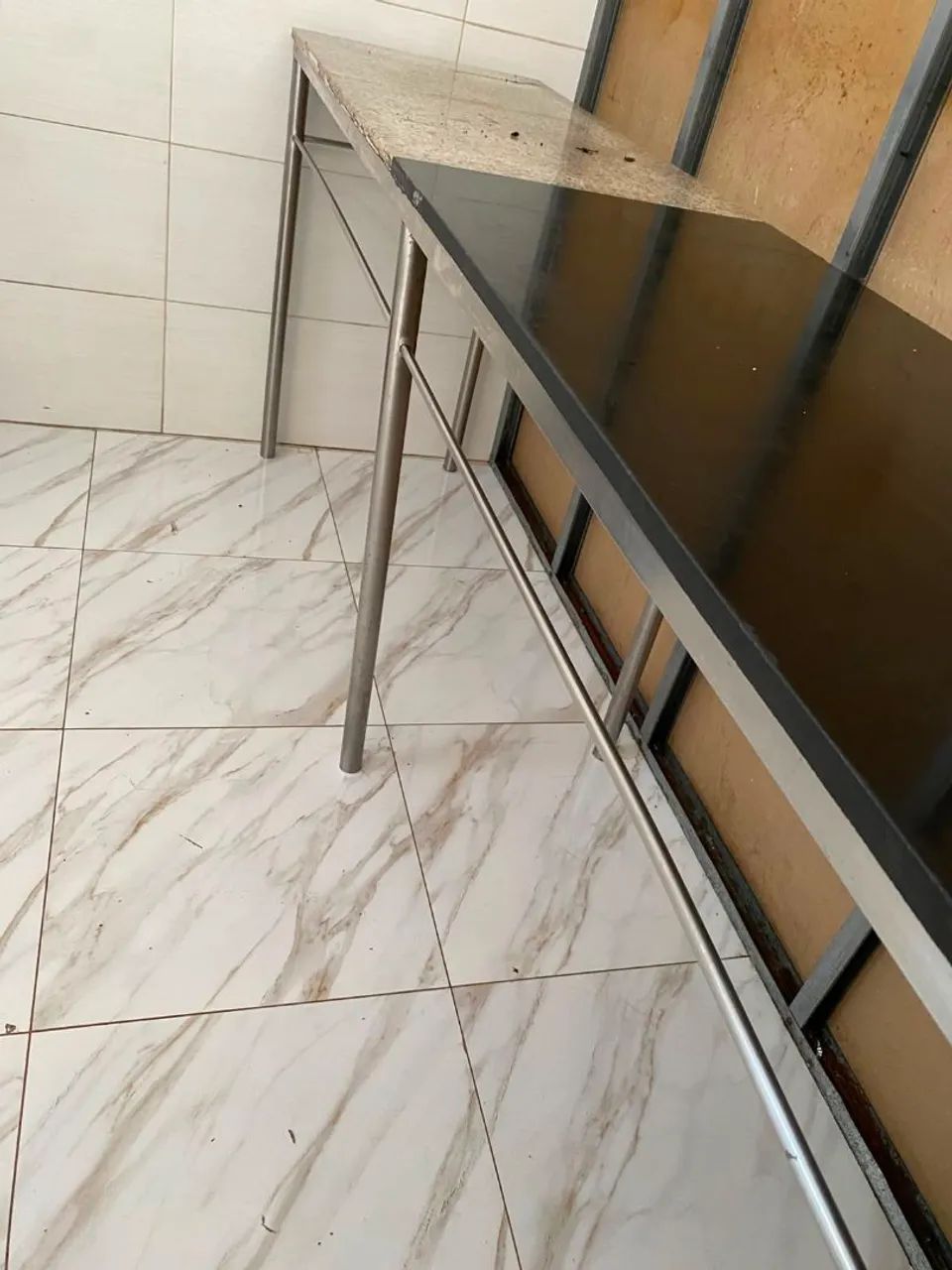 Mesa base inox em cima mármore  - Foto 2