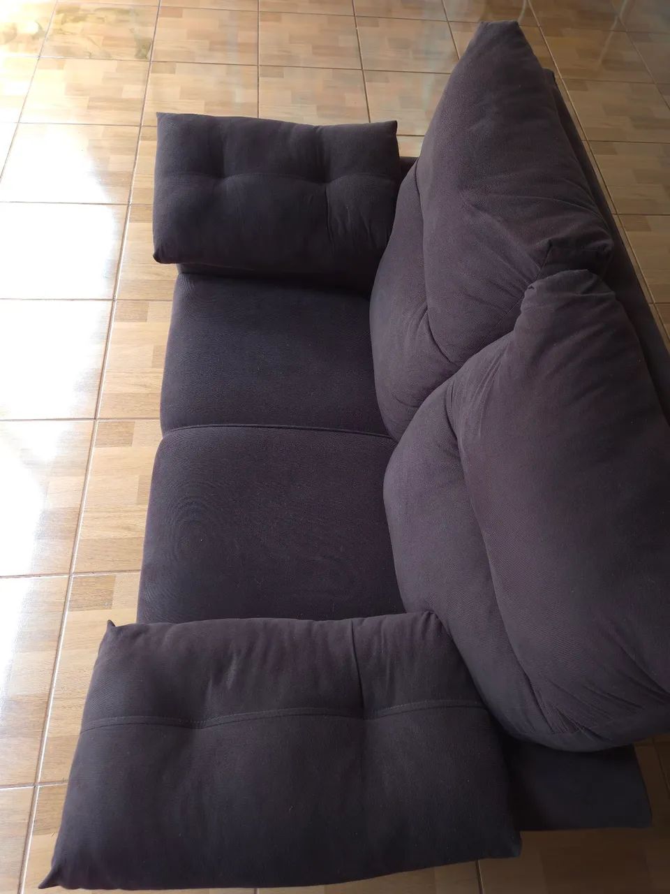 Sofá de Suede - 2 lugares, Marrom, em ótimo estado. - Foto 3