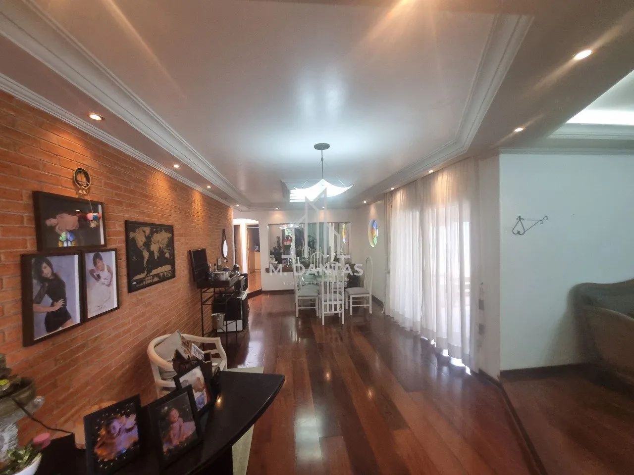 Casa em Interlagos com 03 Quartos 06 Vagas - Foto 4