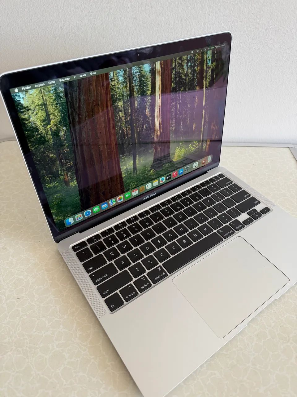 MacBook Air 2020 Intel i5 8GB 256GB 13? Sem detalhes - Notebooks
