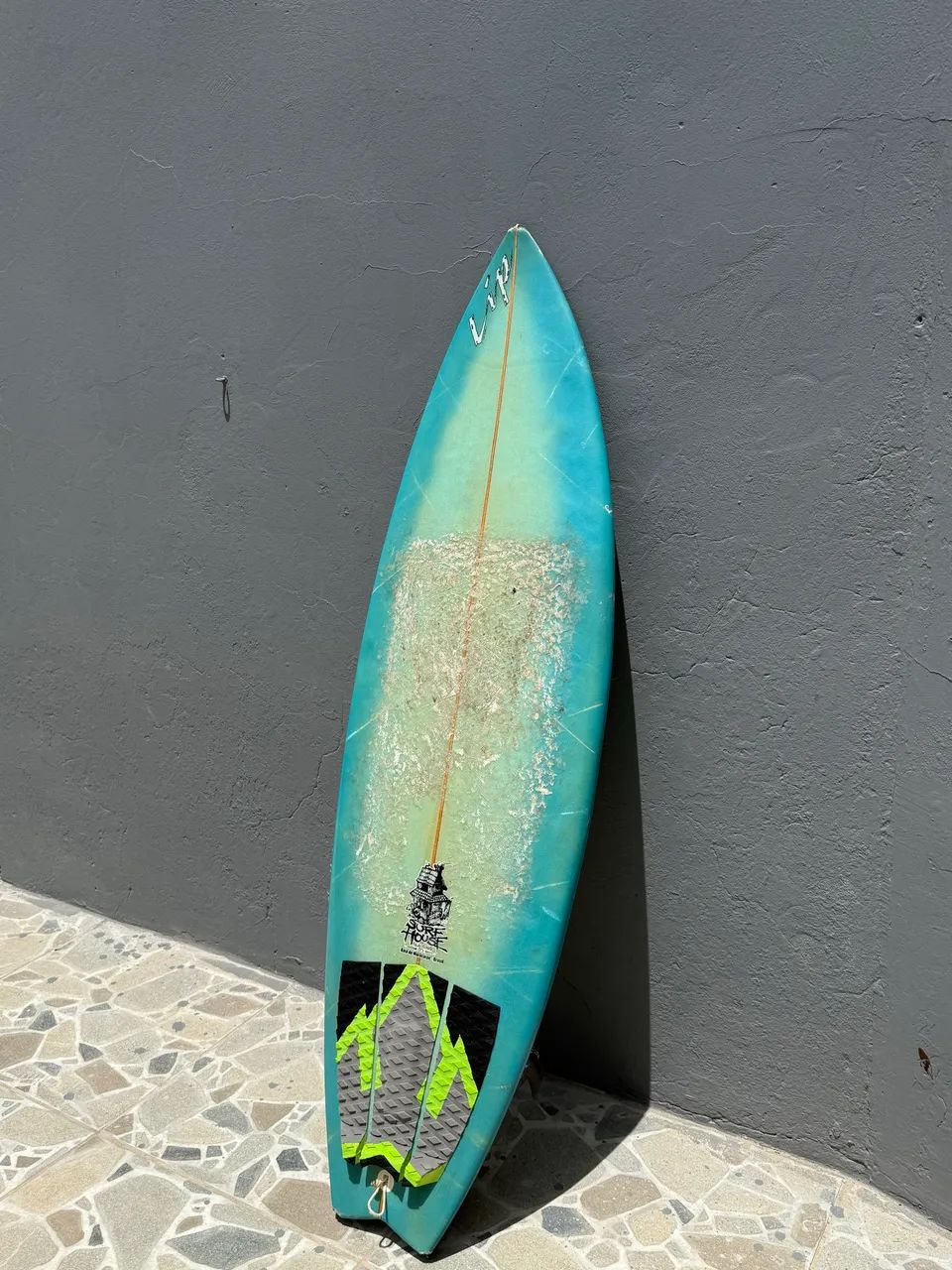 Prancha de Surf 5 7- Completa (com quilhas, deck e strap) - Foto 2