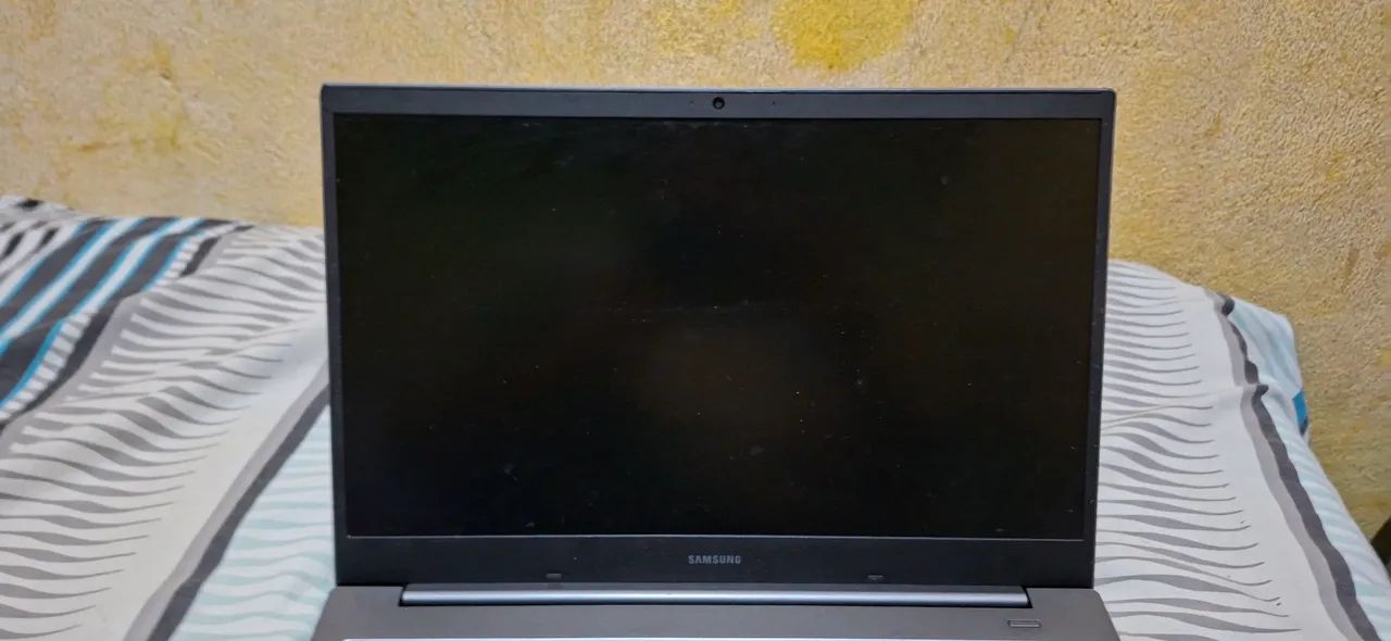 Notebook Samsung Book 4 RAM 128 armazenamento ótimo pra trabalhar e estudos - Foto 3