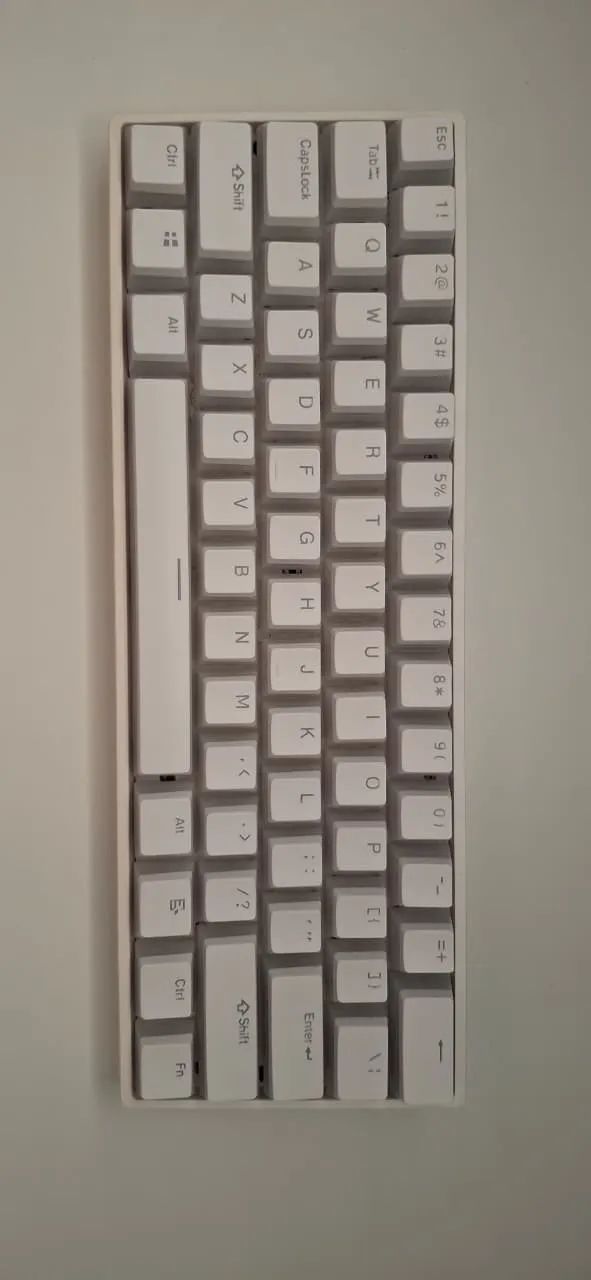 (USADO) SKYLOONG GK61 + brinde - Teclado Mecânico Óptico 