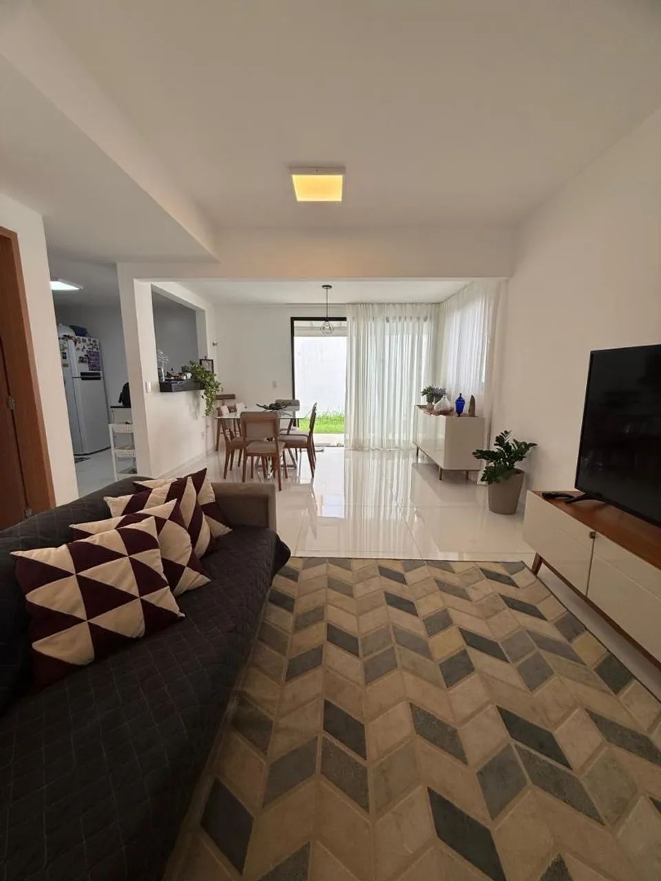 Excelente casa em Buraquinho 