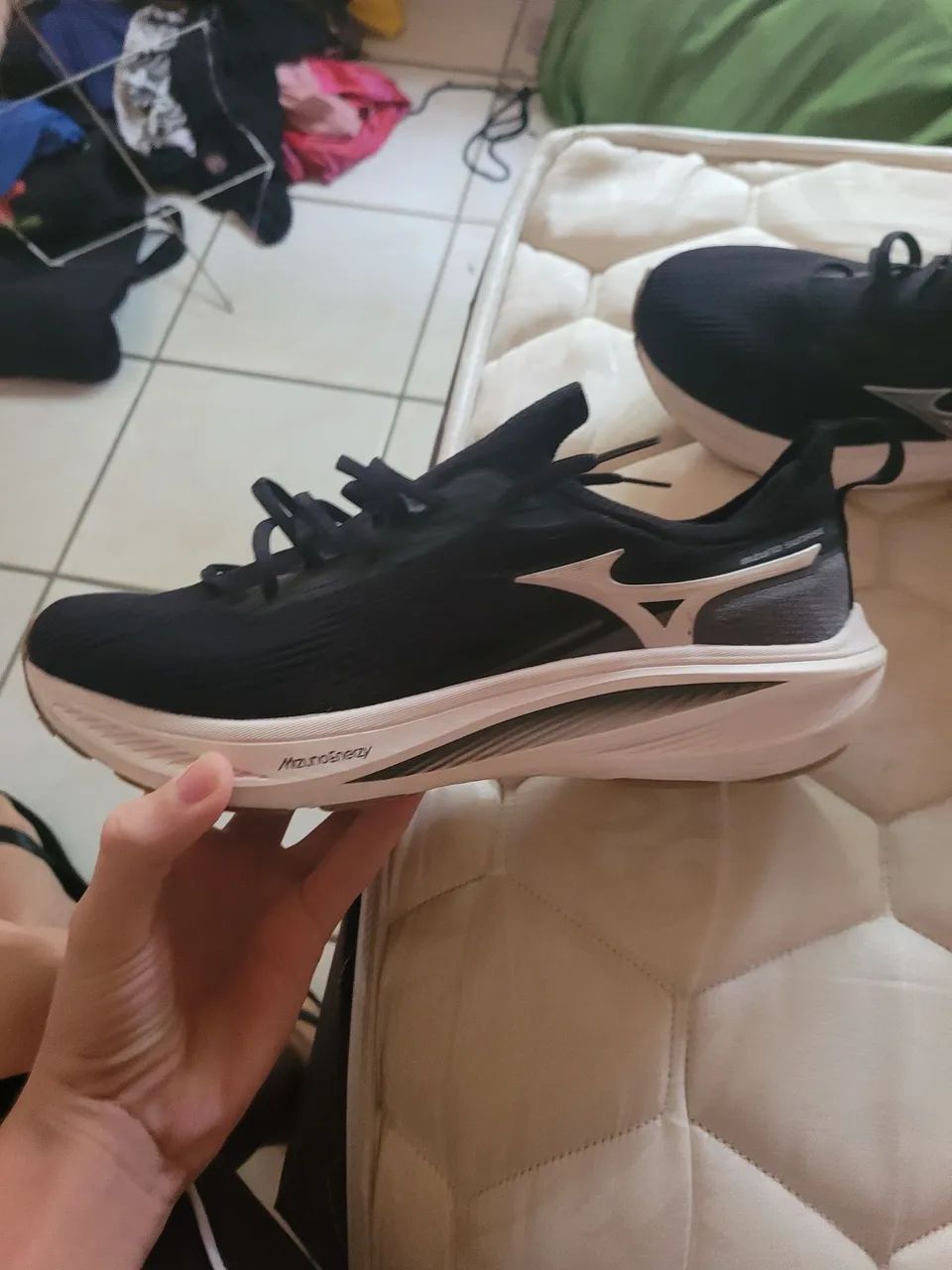 Tênis mizuno preto original tamanho 41 42 - Foto 2
