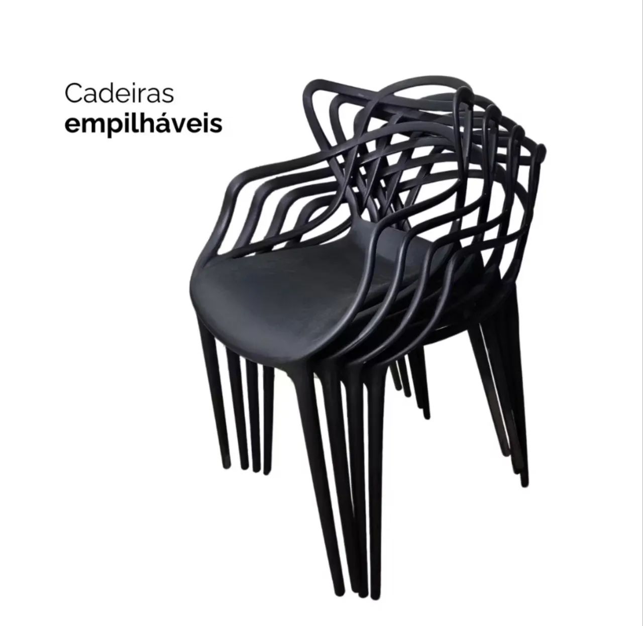 Mesa e quatro cadeiras 
