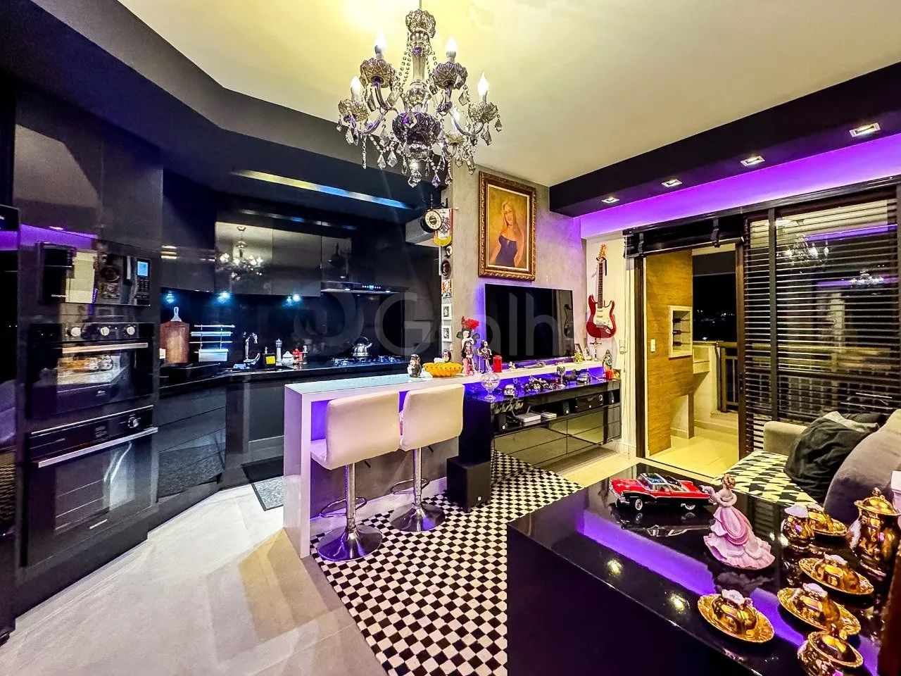 Apartamento com 2 quartos (1 suite) com 55m² no Itacorubi.