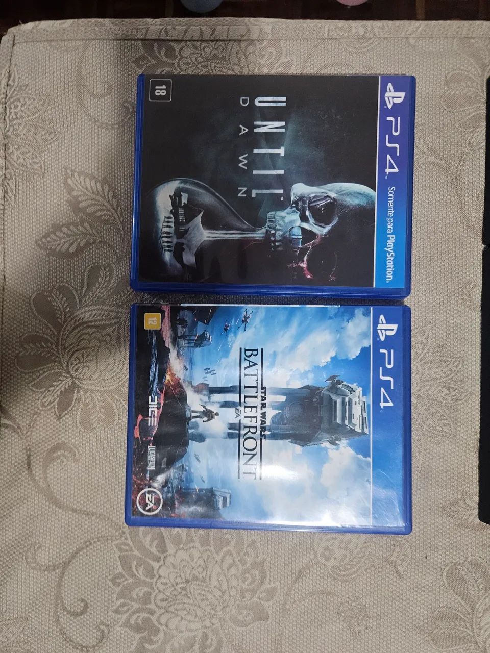 Playstation 4 + 2 controles - Foto 4