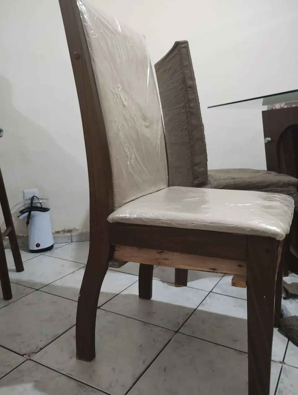 Cadeiras avulsas com avaria  - Foto 4