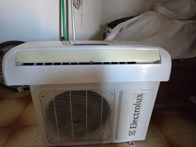Ar Condicionado Electrolux 12.000 BTUs - Gelando Muito + Bem Conservado - Foto 2