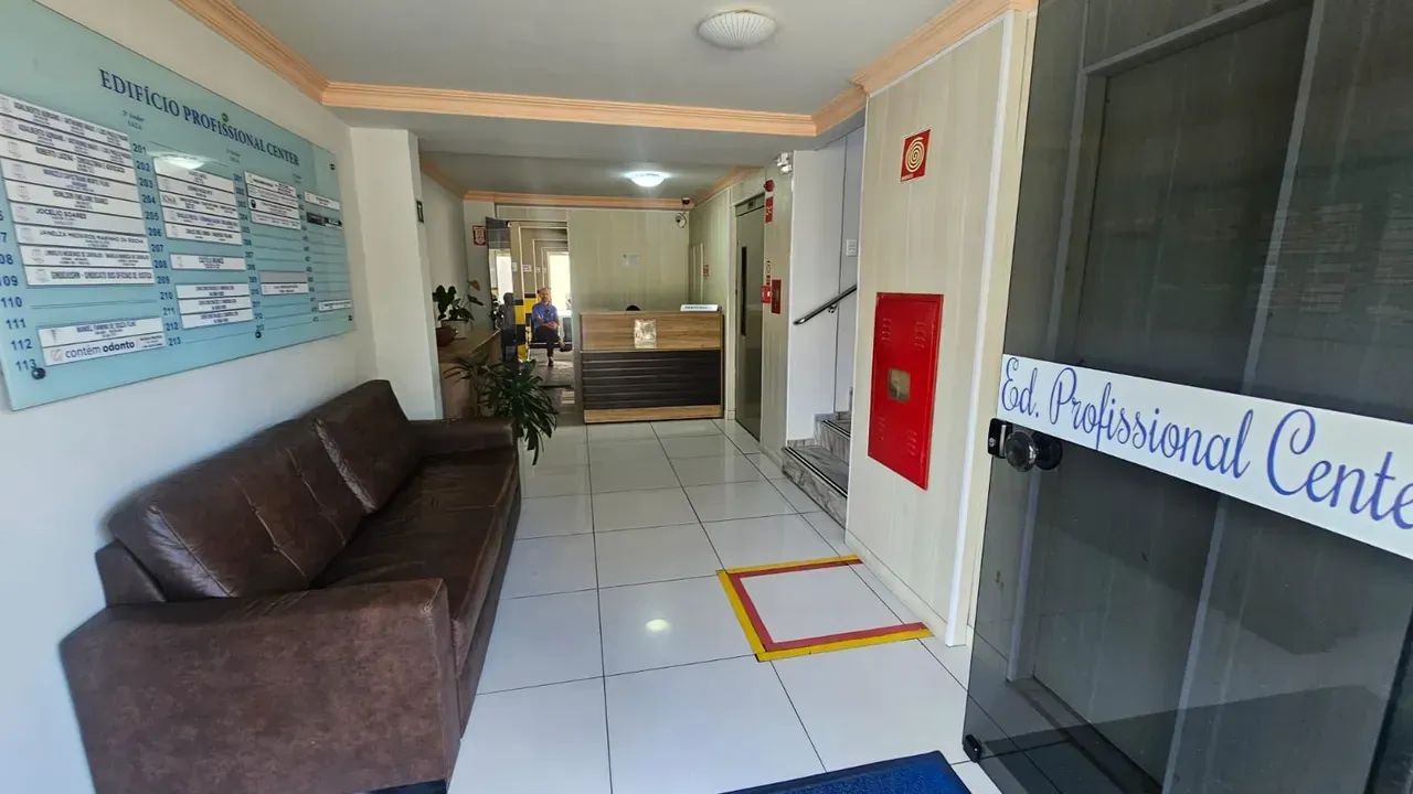 Oferta!! Sala Comercial No Ed. Profissional Center - Candelária - Foto 3
