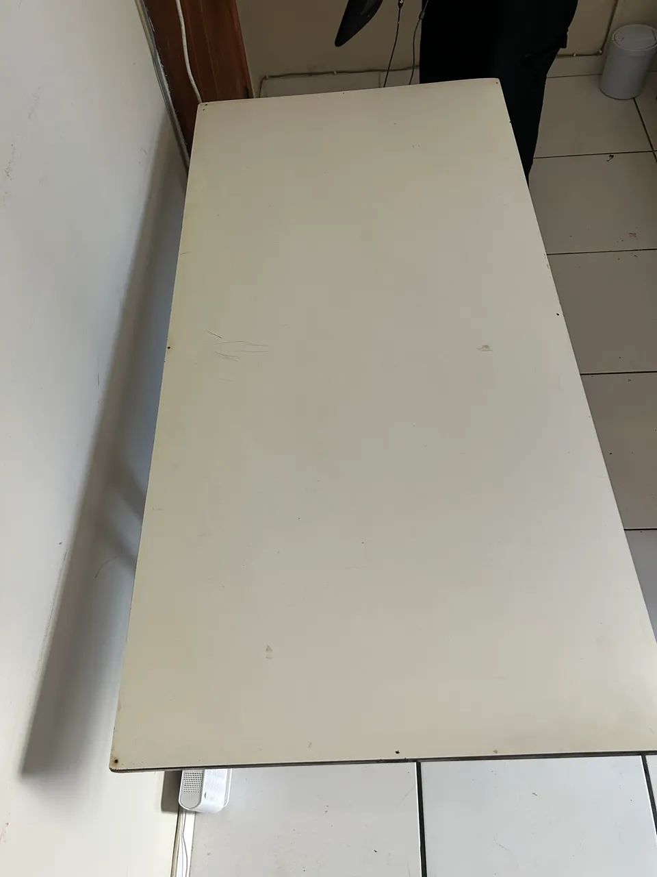 VENDO MESA DE JANTAR DE MADEIRA - Foto 2
