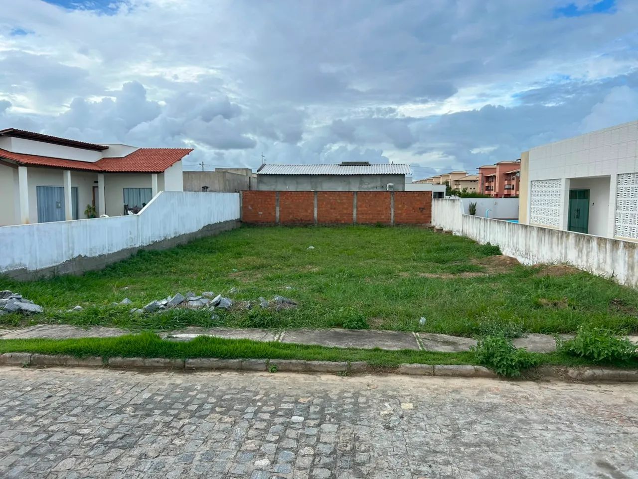 TERRENO COND. VILLA DAS ÁGUAS 