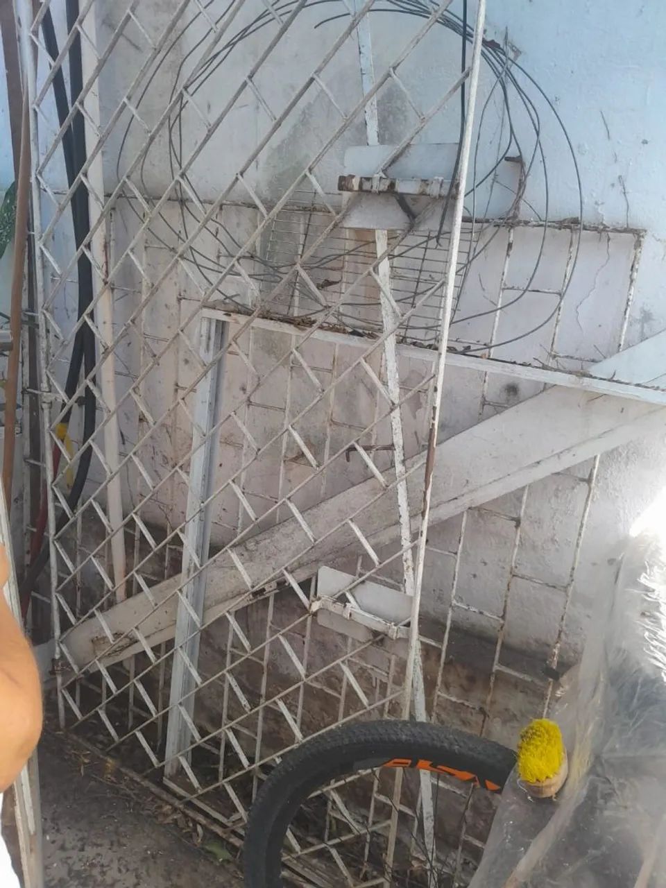 Portão e janela  - Foto 2