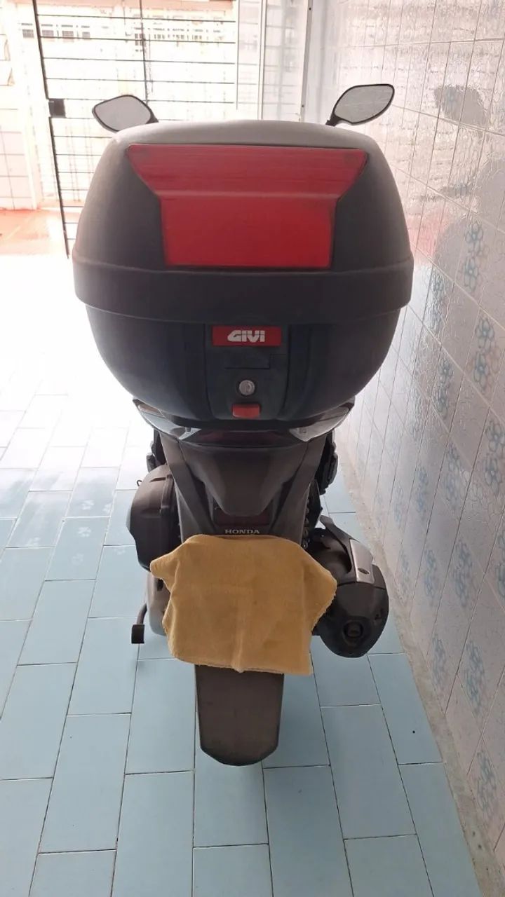 VENDO MOTO HONDA   *   - Foto 2