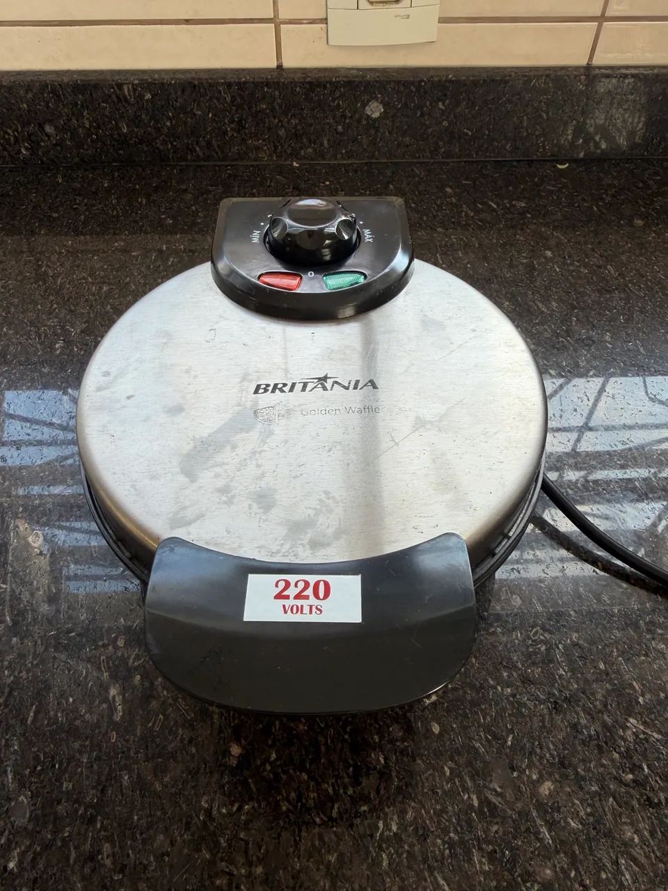 Máquina de Waffle Britânia