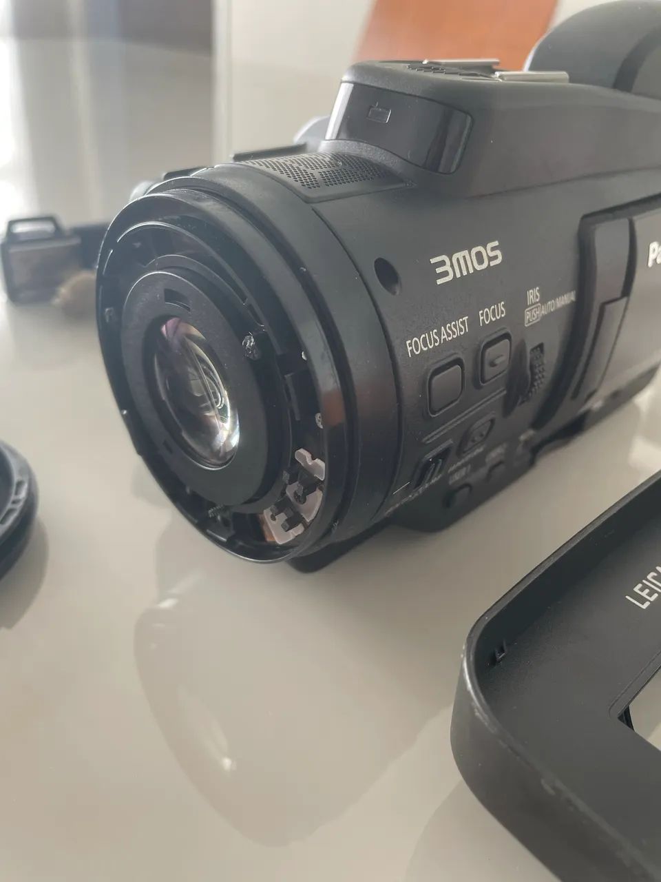 Filmadora Panasonic AG-HMC40 AVCCAM HD Sensor 3MOS Completa - Foto 2