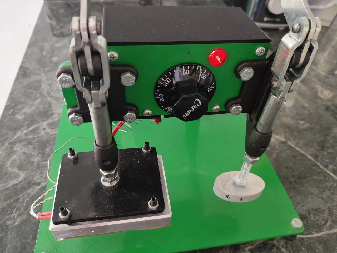 Vendo Máquina de carimbar chinelo 