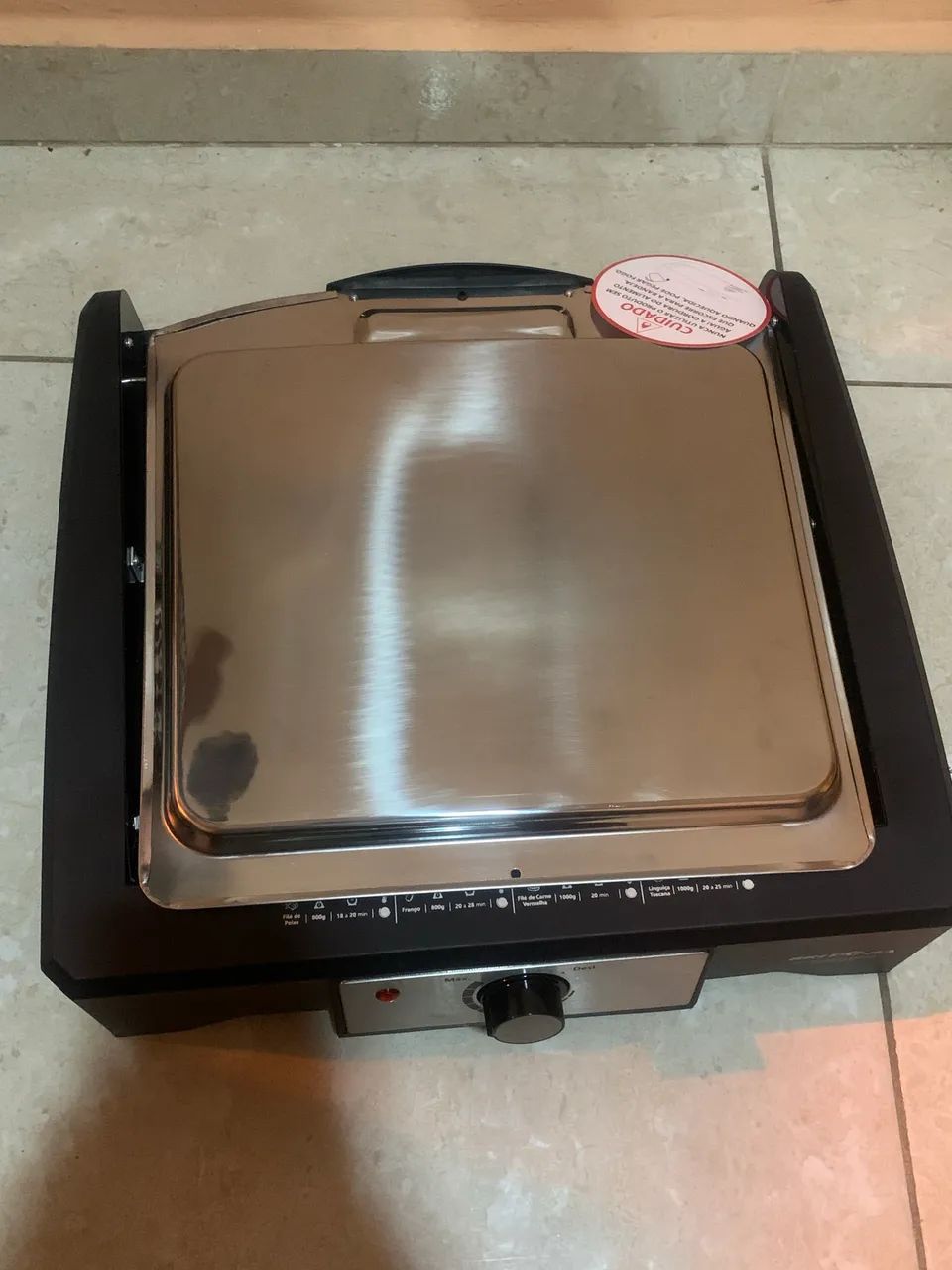 Churrasqueira Elétrica Britânia BCQ2000 Flame Grelha Argentina - Foto 2