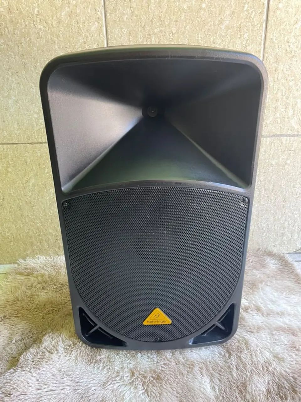 Caixa behringher ativa 1000W 