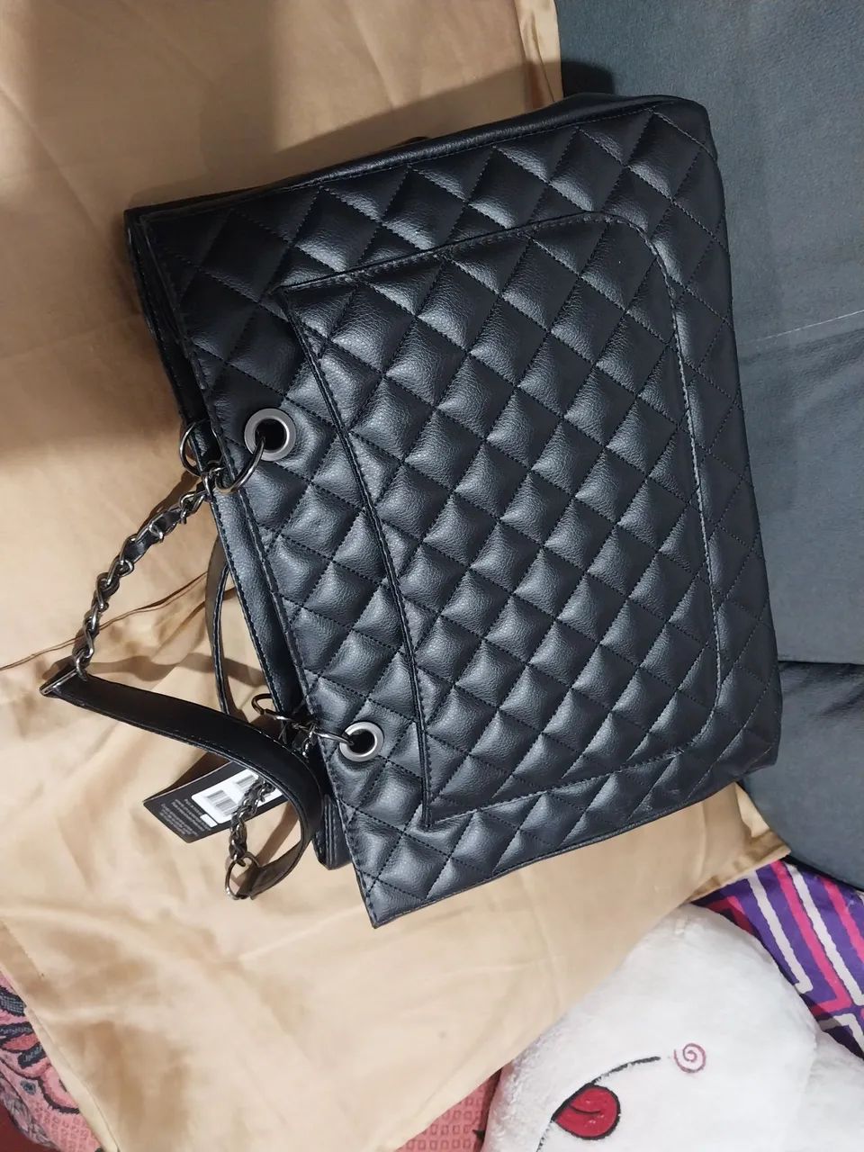 Vendo essa bolsa feminina marca Chanel, nova - Foto 3